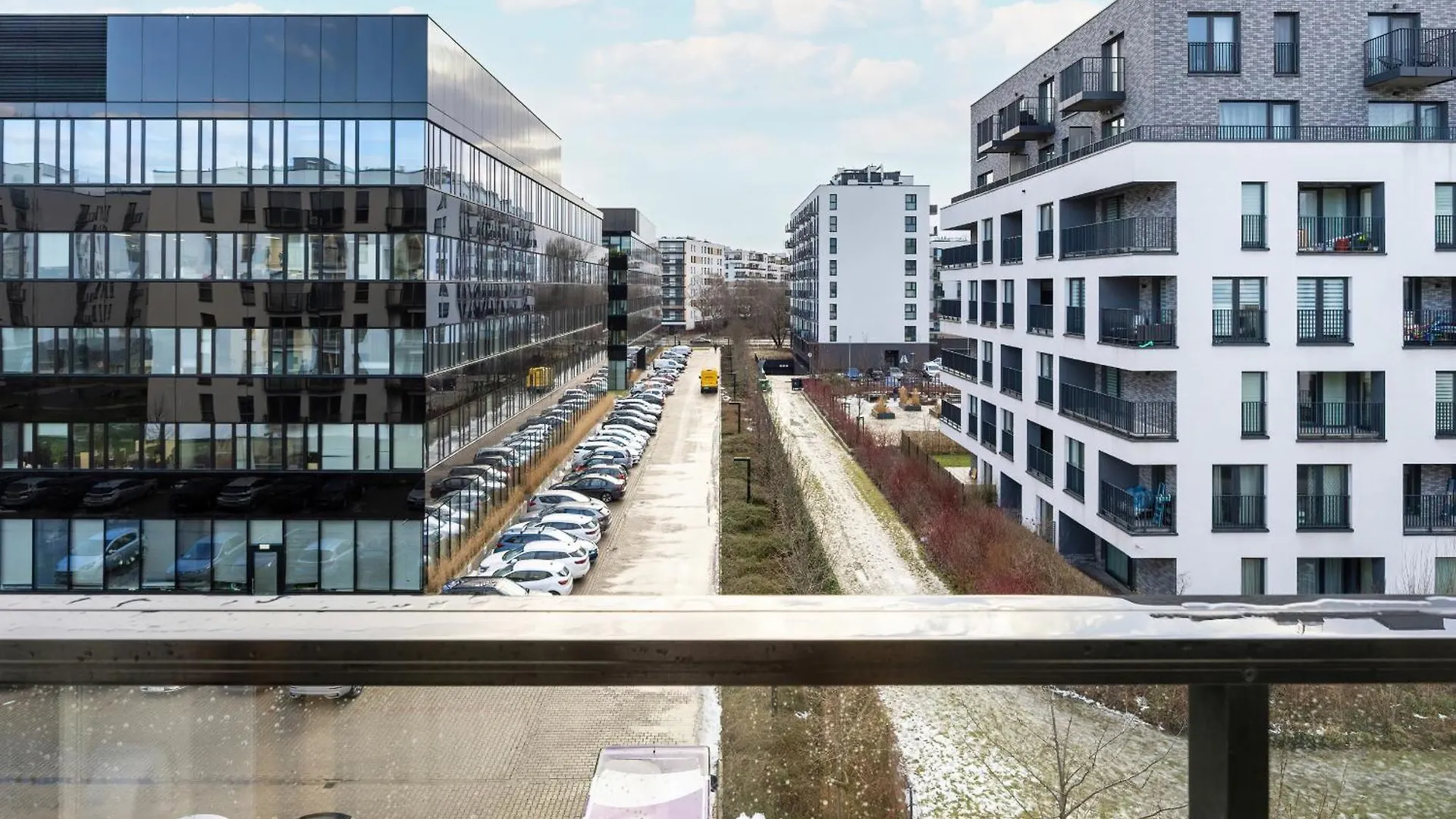 Mokotow Stylish Apartment With Parking & Balcony By Renters Prestige Warsaw