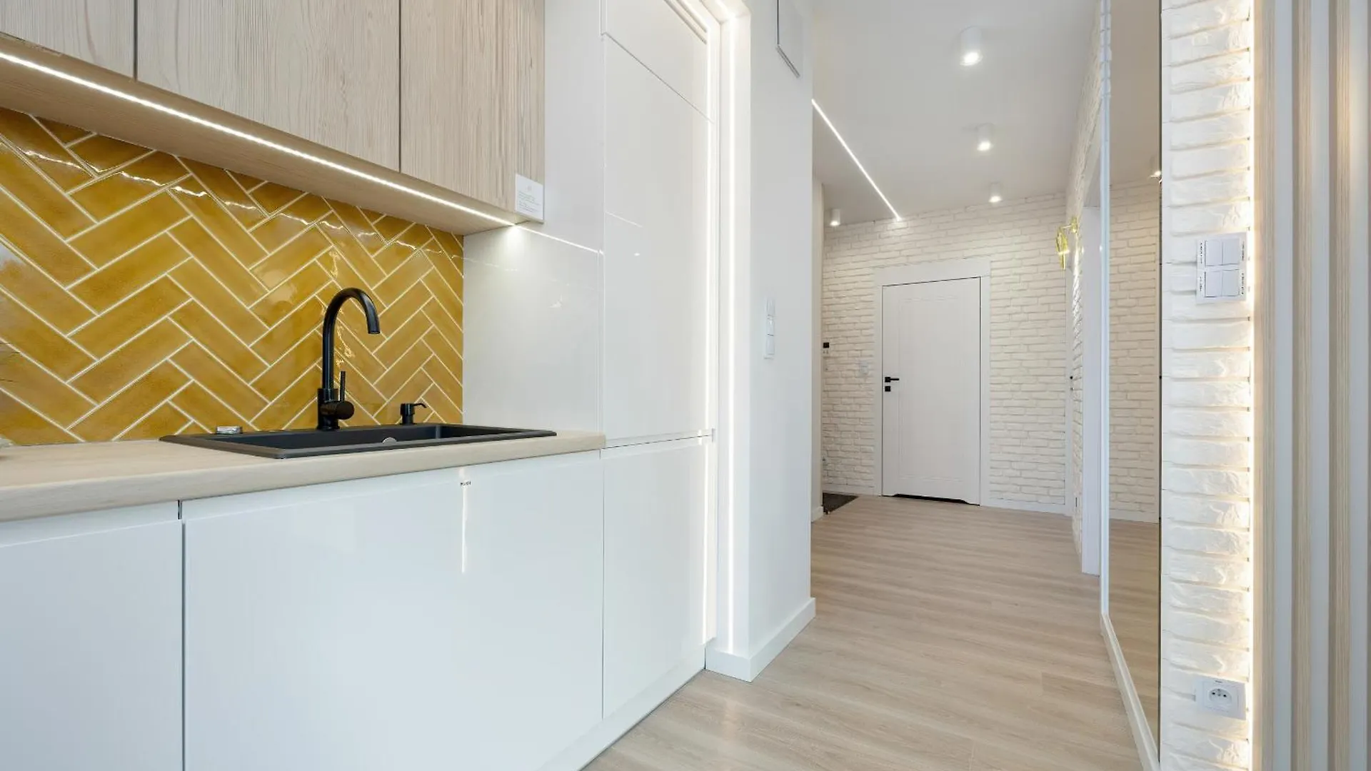 Mokotow Stylish Apartment With Parking & Balcony By Renters Prestige Warsaw 0*,  Poland